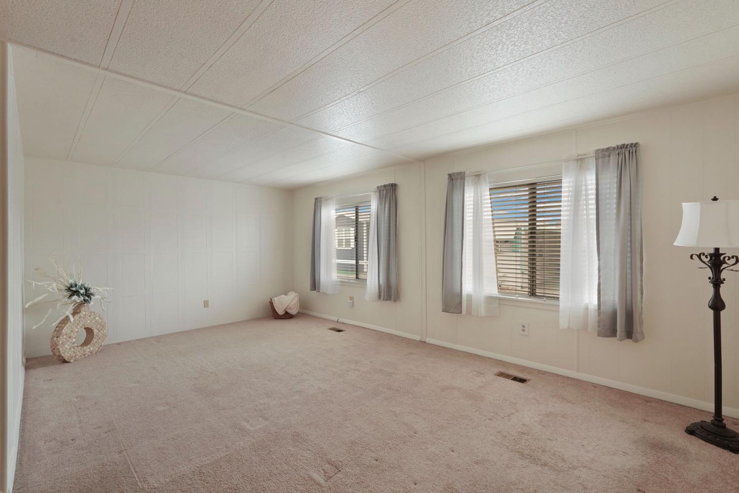 Detail Gallery Image 8 of 39 For 150 Pestana 50, Manteca,  CA 95336 - 2 Beds | 1 Baths