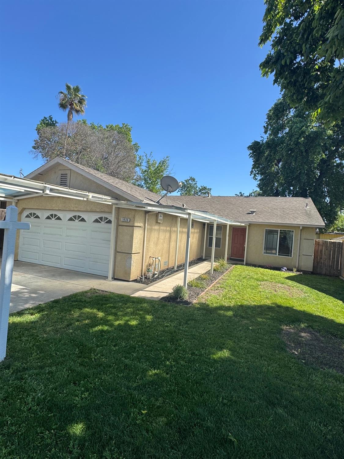 Detail Gallery Image 1 of 1 For 1836 E Robertson St, Stockton,  CA 95205 - 4 Beds | 2 Baths