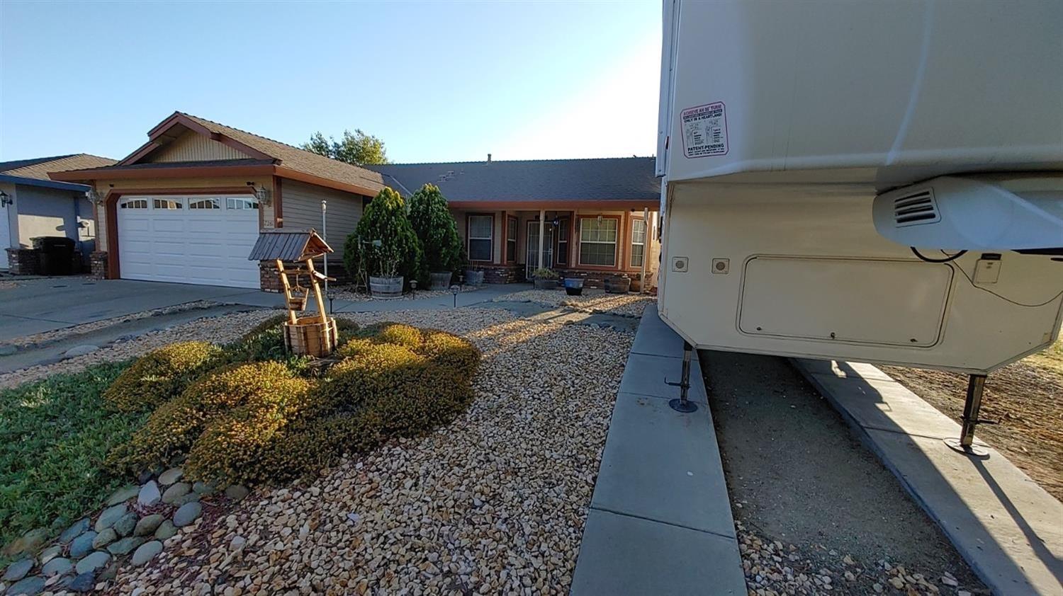 Detail Gallery Image 7 of 46 For 7341 Silver View Way, Rio Linda,  CA 95673 - 3 Beds | 2 Baths