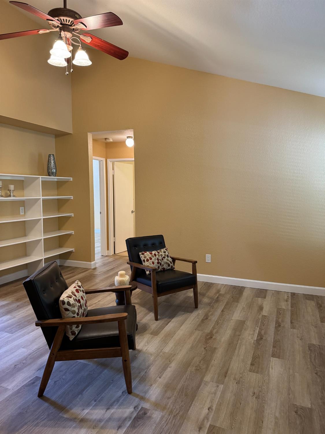 Photo #13: 225046993 Listing: Photo #13