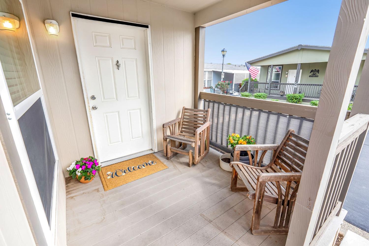 Detail Gallery Image 3 of 23 For 6154 S Walnut St 9, Loomis,  CA 95650 - 3 Beds | 2 Baths