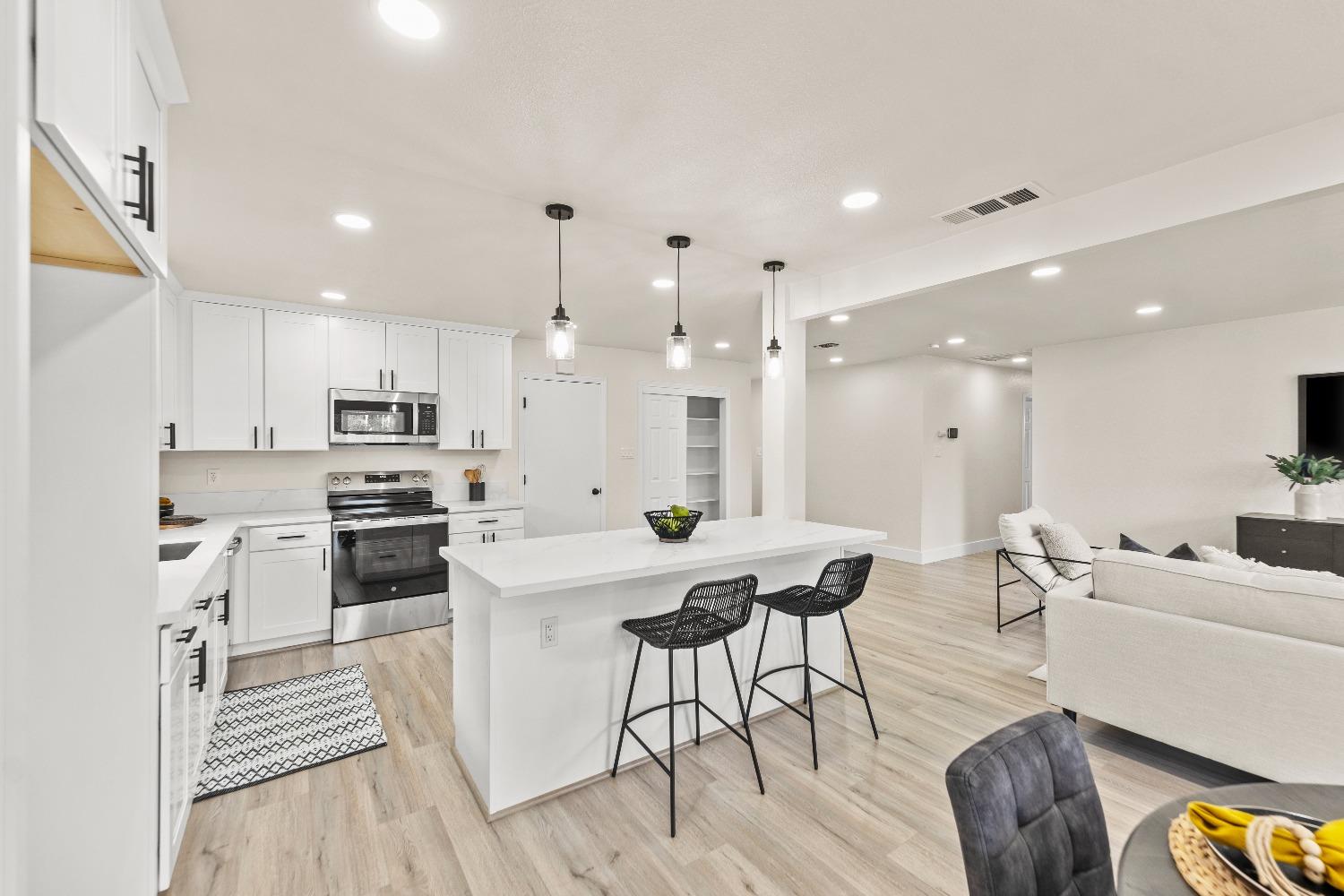 Cordova Lane, Rancho Cordova, California image 12