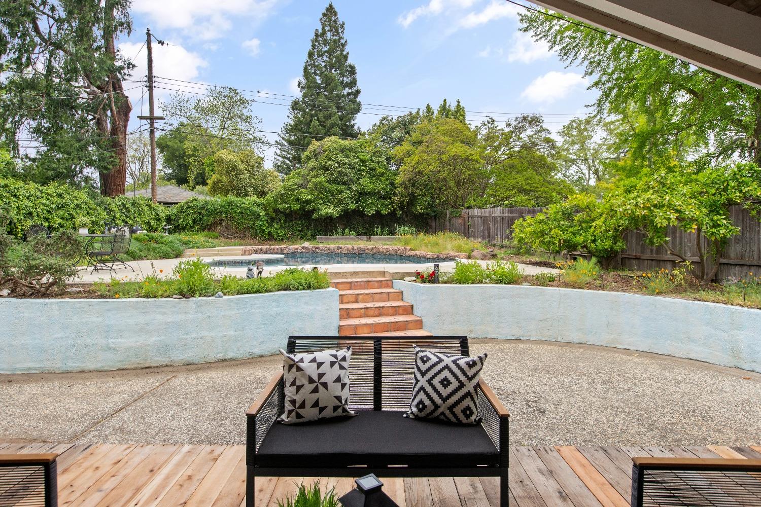 Detail Gallery Image 51 of 60 For 4820 Alturas Way, Sacramento,  CA 95822 - 3 Beds | 2 Baths