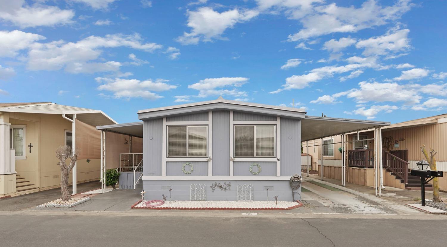 Detail Gallery Image 1 of 39 For 150 Pestana 50, Manteca,  CA 95336 - 2 Beds | 1 Baths