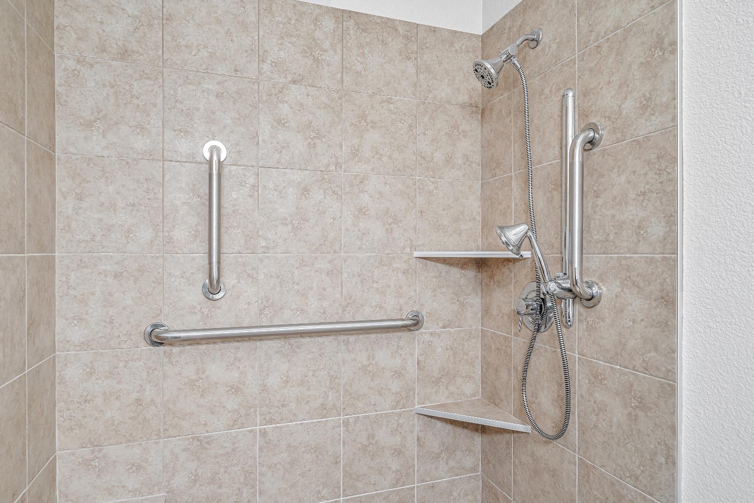 Detail Gallery Image 25 of 32 For 3263 Vineyard Ave 125, Pleasanton,  CA 94566 - 3 Beds | 2 Baths