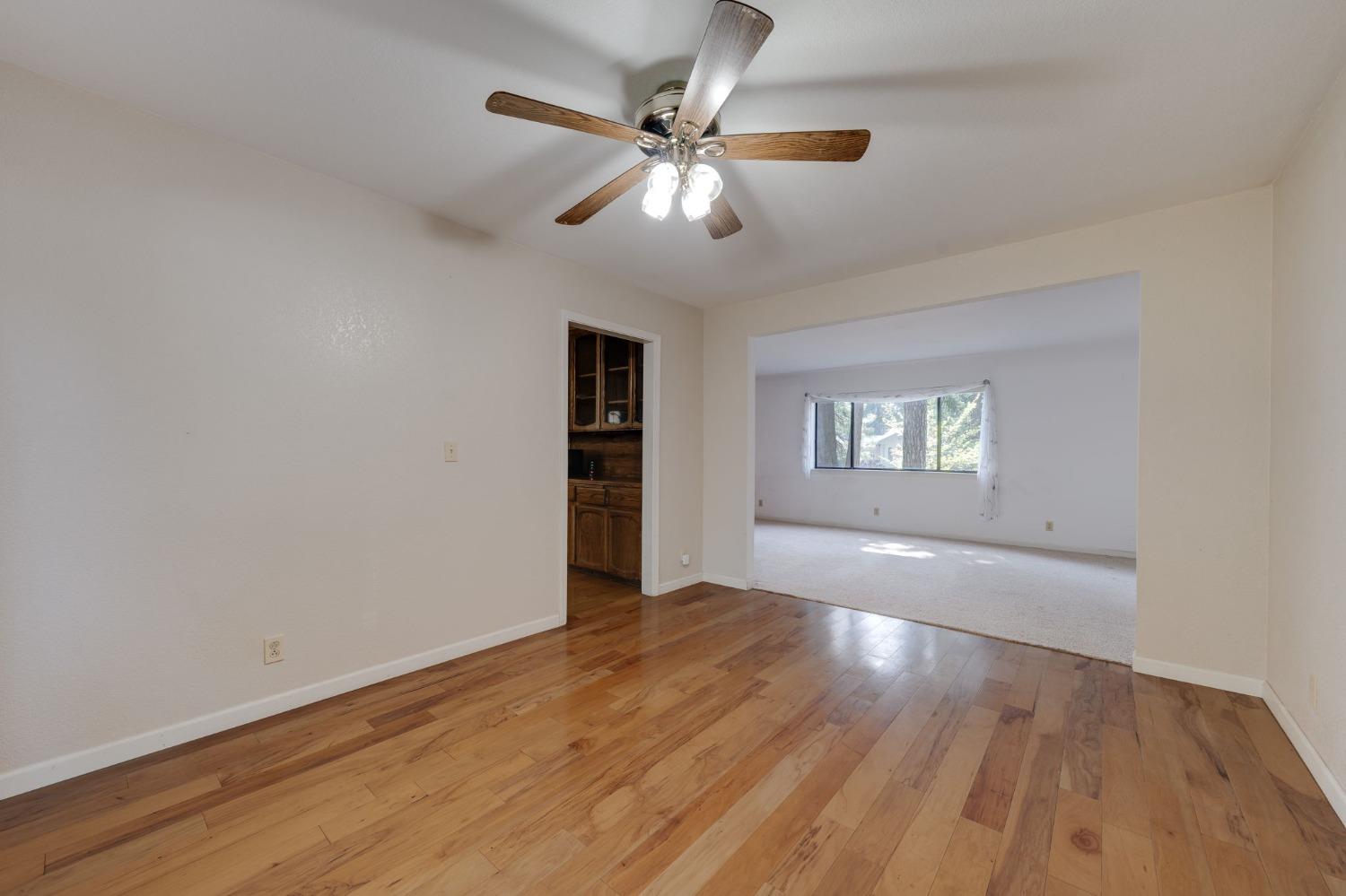 Detail Gallery Image 8 of 42 For 3181 Castlewood Cir, Pollock Pines,  CA 95726 - 4 Beds | 3 Baths