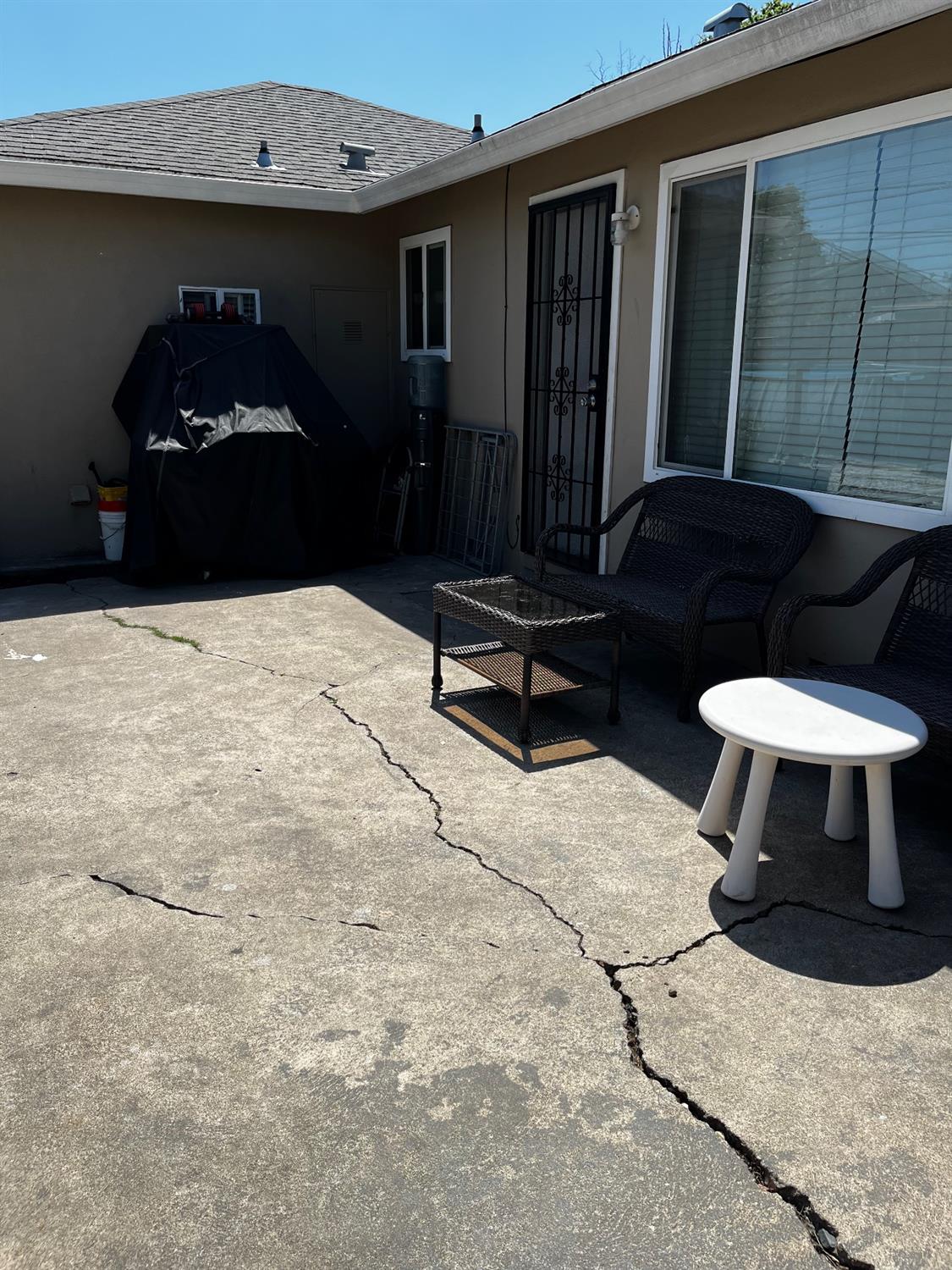 Detail Gallery Image 10 of 50 For 6725 21st St, Sacramento,  CA 95822 - 3 Beds | 2 Baths