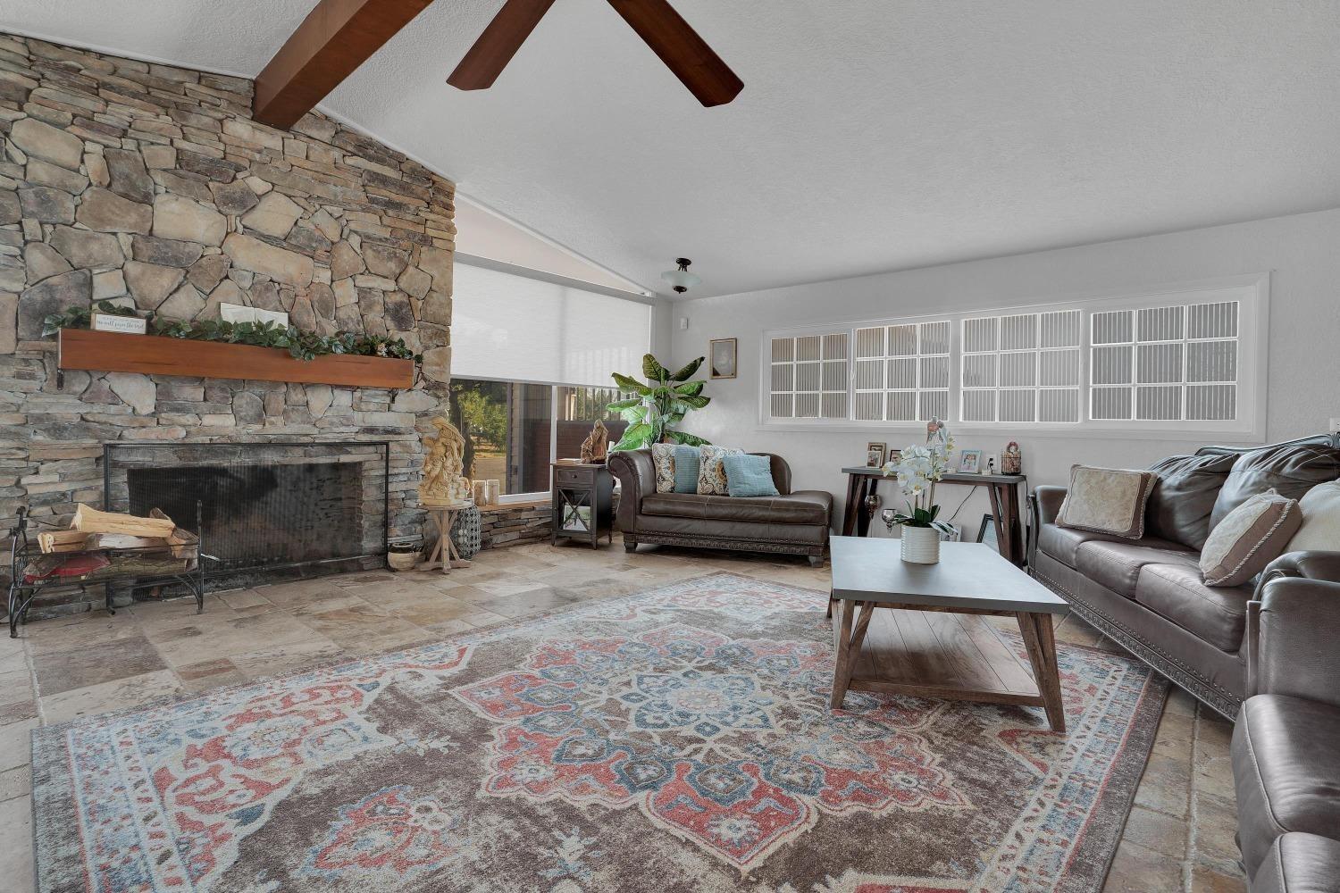 Detail Gallery Image 9 of 24 For 7731 E Keyes Rd, Hughson,  CA 95326 - 3 Beds | 2 Baths