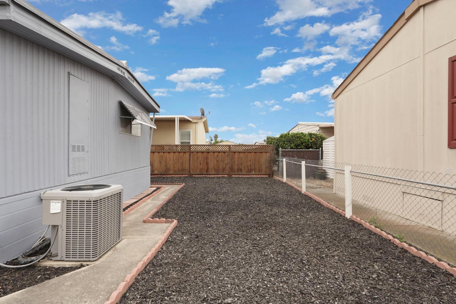 Detail Gallery Image 36 of 39 For 150 Pestana 50, Manteca,  CA 95336 - 2 Beds | 1 Baths