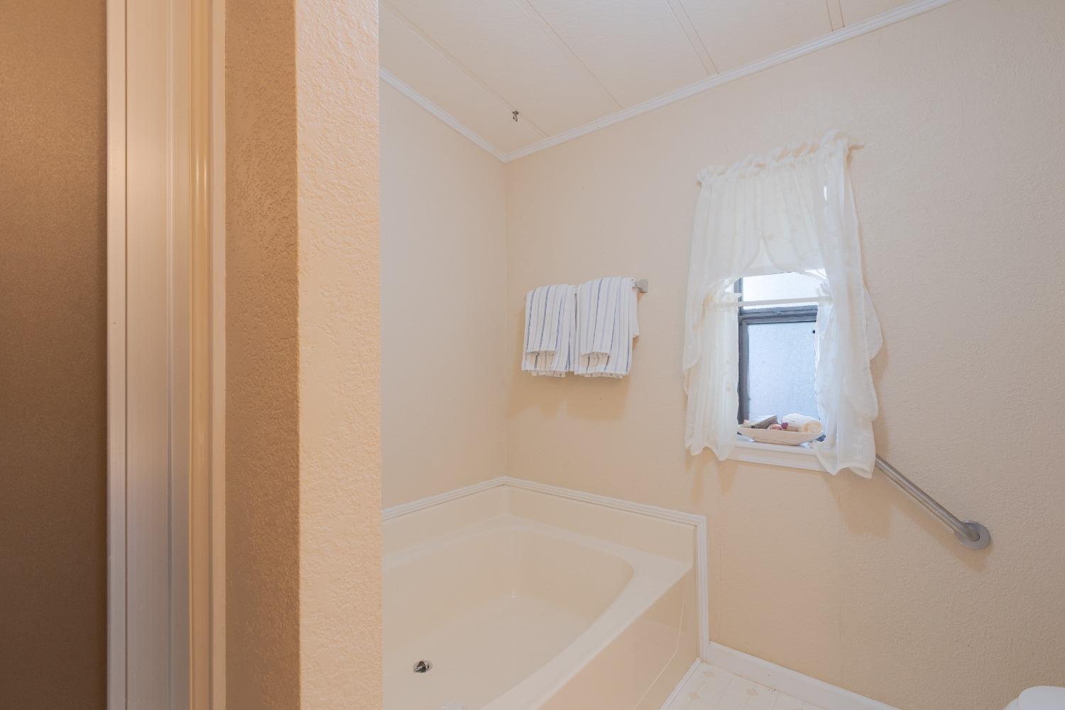 Detail Gallery Image 20 of 65 For 14789 Jurata Ct, Rancho Murieta,  CA 95683 - 2 Beds | 2 Baths