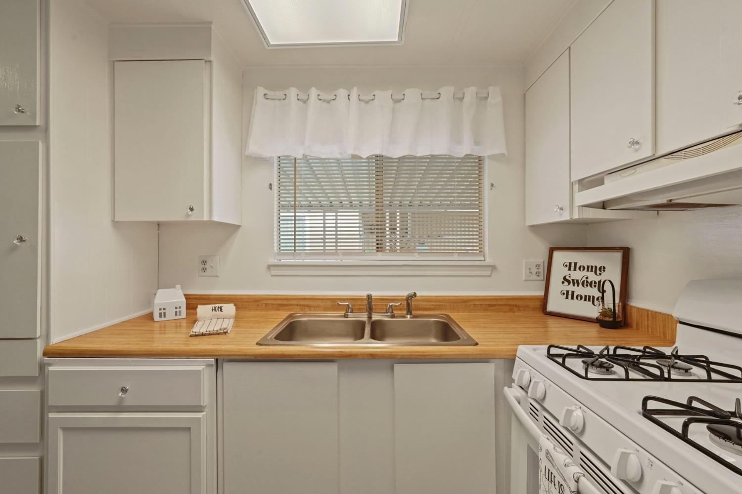 Detail Gallery Image 21 of 39 For 150 Pestana 50, Manteca,  CA 95336 - 2 Beds | 1 Baths