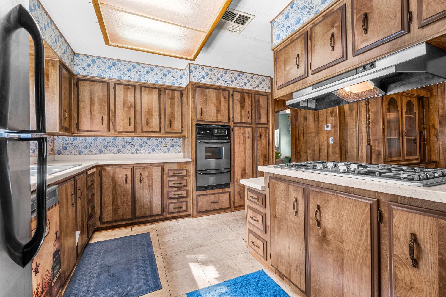 Detail Gallery Image 16 of 36 For 16315 Mount Whitney Dr, Fiddletown,  CA 95629 - 2 Beds | 2 Baths
