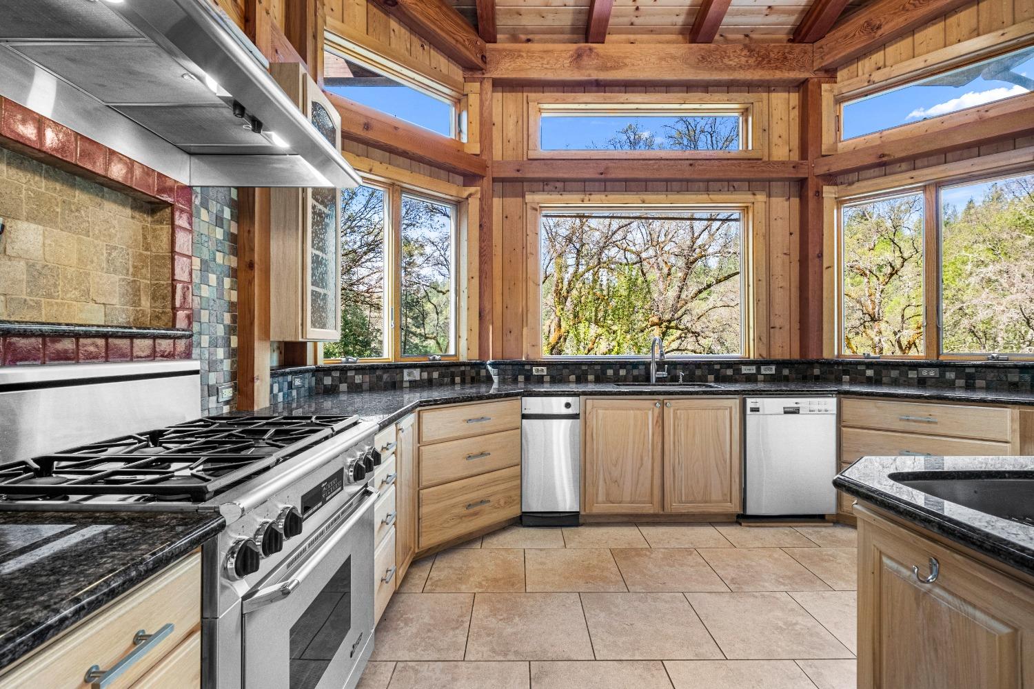 Detail Gallery Image 21 of 70 For 4271 Marshall Rd, Garden Valley,  CA 95633 - 3 Beds | 4 Baths