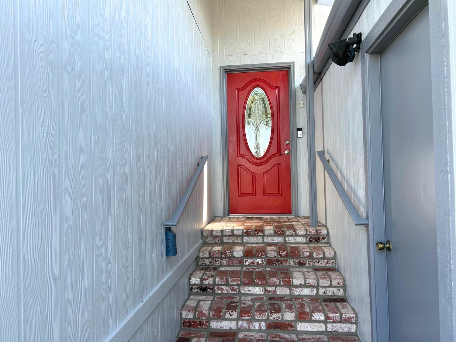 Detail Gallery Image 3 of 46 For 70 Hancock Dr, Roseville,  CA 95678 - 3 Beds | 2 Baths