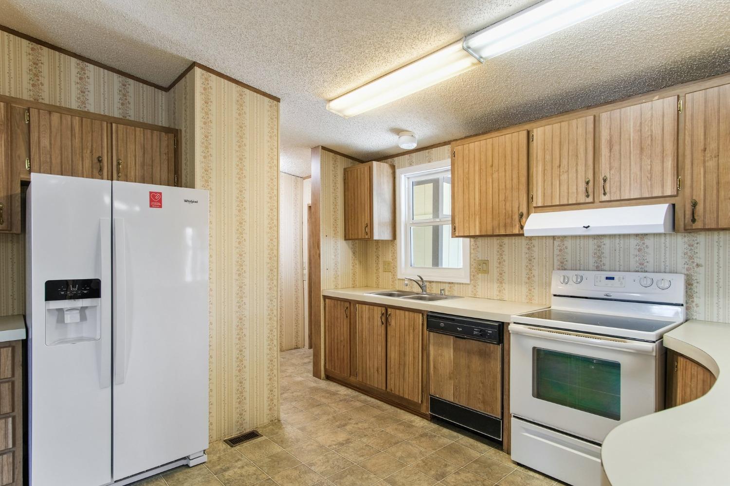 Detail Gallery Image 9 of 31 For 1500 Held Dr 124, Modesto,  CA 95355 - 3 Beds | 2 Baths