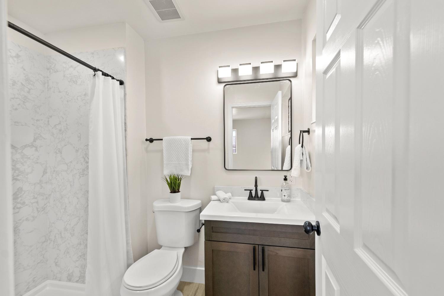Cordova Lane, Rancho Cordova, California image 24