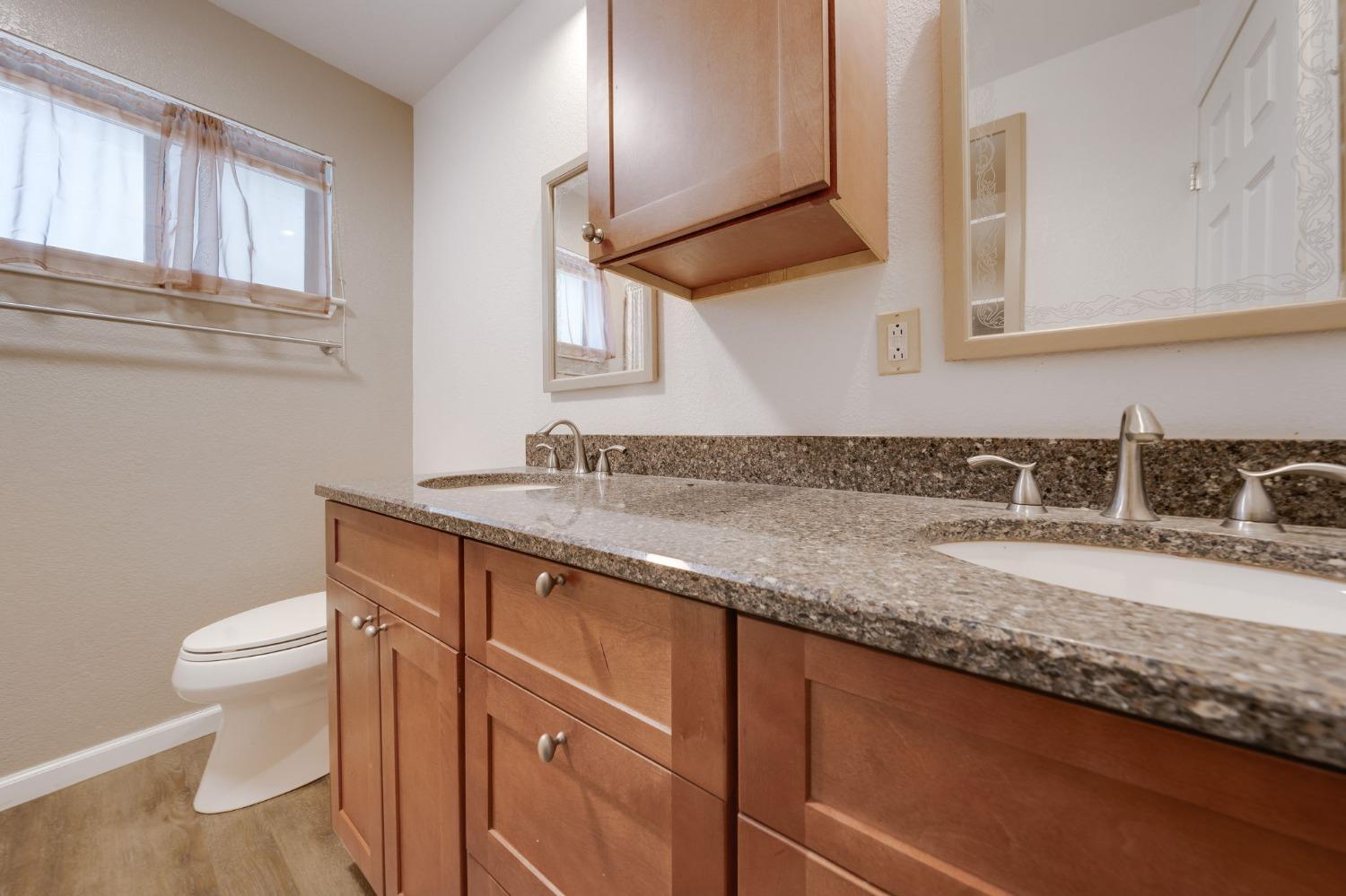 Detail Gallery Image 25 of 42 For 3181 Castlewood Cir, Pollock Pines,  CA 95726 - 4 Beds | 3 Baths