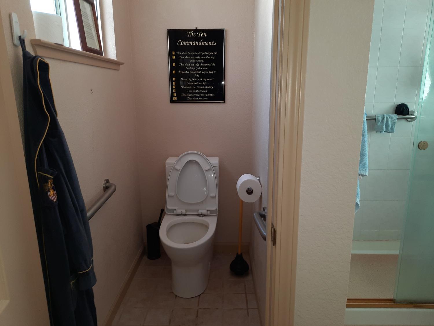 Aspen Court, Colusa, California image 9