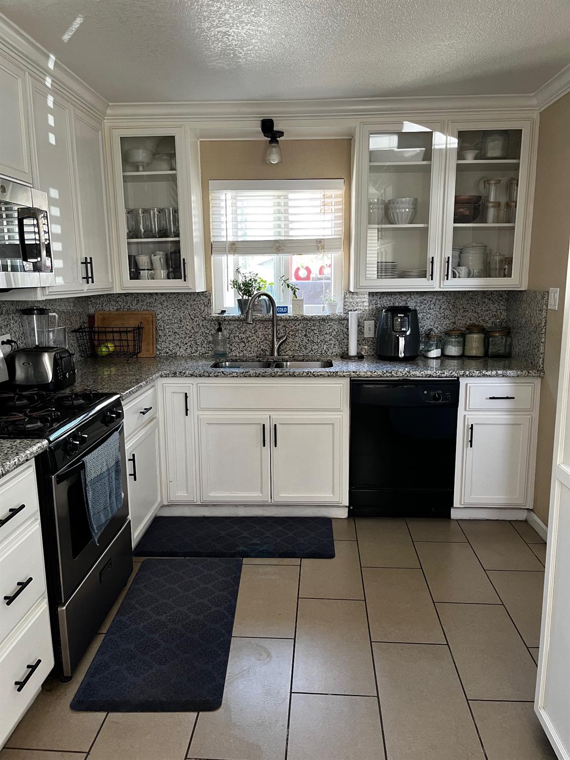 Detail Gallery Image 22 of 50 For 6725 21st St, Sacramento,  CA 95822 - 3 Beds | 2 Baths