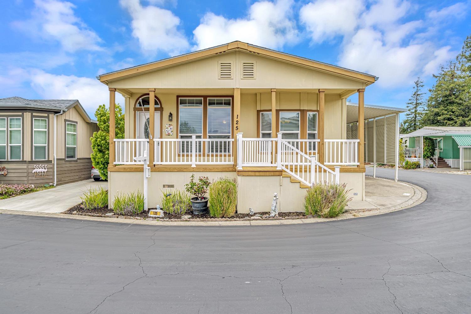 Detail Gallery Image 1 of 32 For 3263 Vineyard Ave 125, Pleasanton,  CA 94566 - 3 Beds | 2 Baths