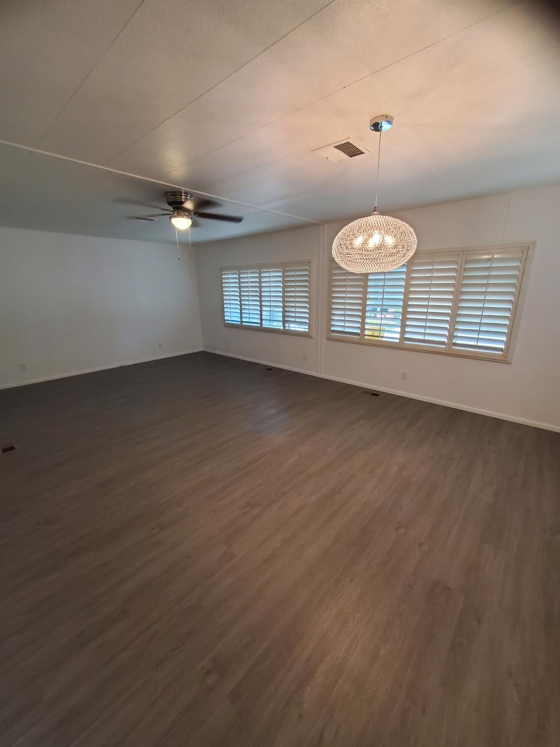 Detail Gallery Image 9 of 36 For 7425 Sylmar Ln 181, Sacramento,  CA 95842 - 2 Beds | 2 Baths
