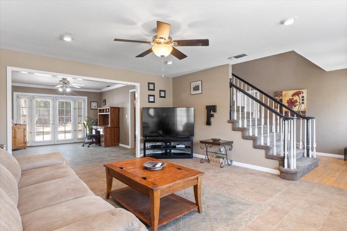 Detail Gallery Image 11 of 70 For 5078 Midas Ave, Rocklin,  CA 95677 - 5 Beds | 3 Baths