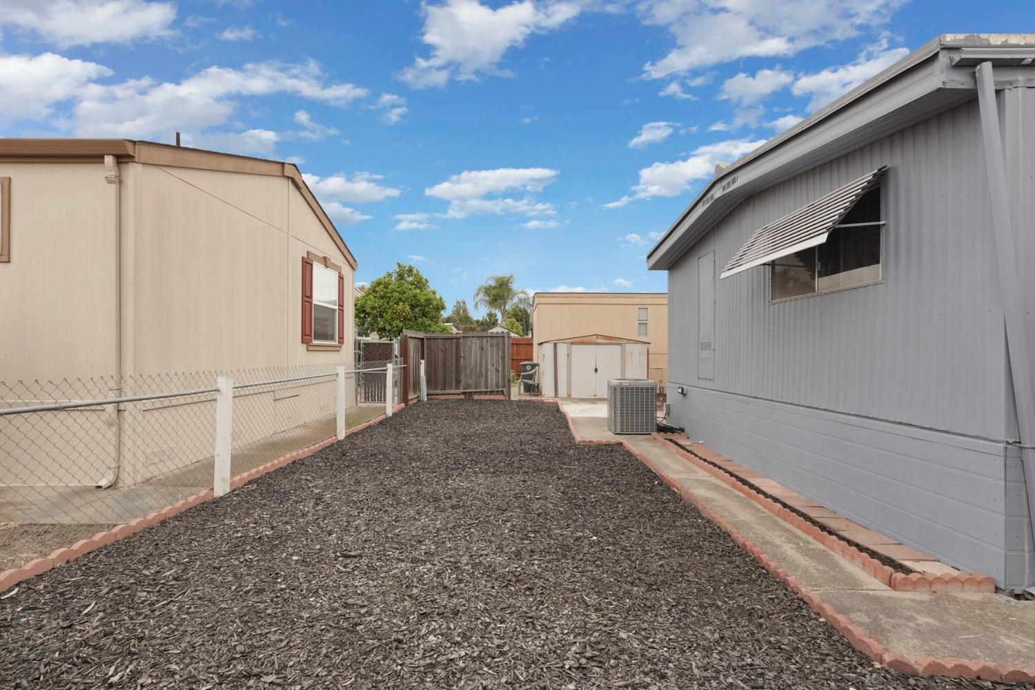Detail Gallery Image 33 of 39 For 150 Pestana 50, Manteca,  CA 95336 - 2 Beds | 1 Baths