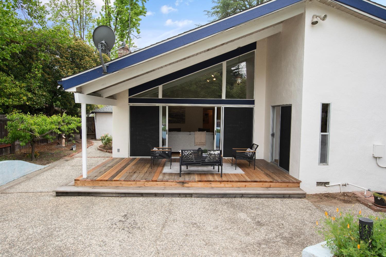 Detail Gallery Image 54 of 60 For 4820 Alturas Way, Sacramento,  CA 95822 - 3 Beds | 2 Baths