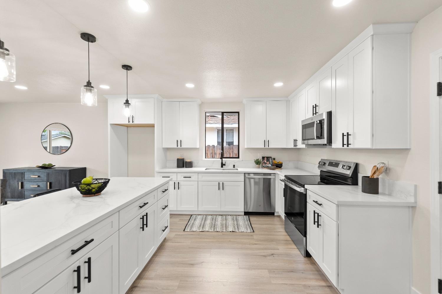 Cordova Lane, Rancho Cordova, California image 13