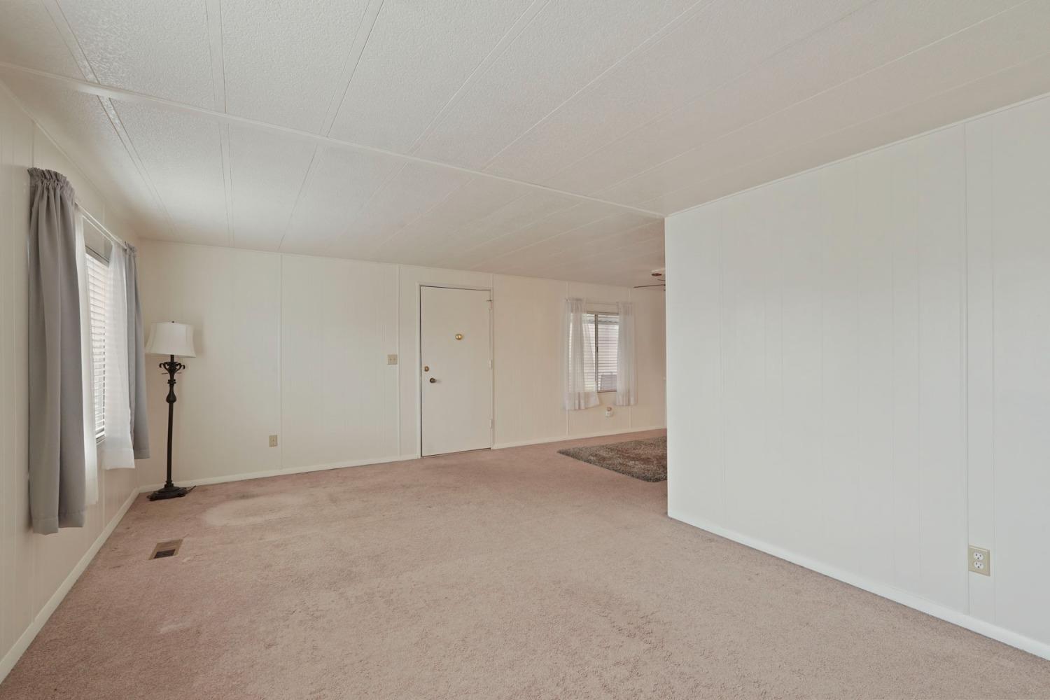 Detail Gallery Image 11 of 39 For 150 Pestana 50, Manteca,  CA 95336 - 2 Beds | 1 Baths
