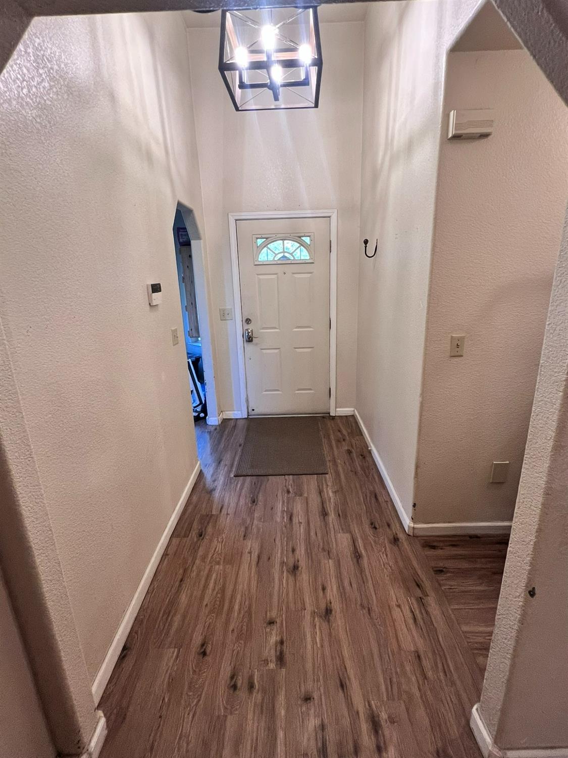 Detail Gallery Image 8 of 46 For 7341 Silver View Way, Rio Linda,  CA 95673 - 3 Beds | 2 Baths