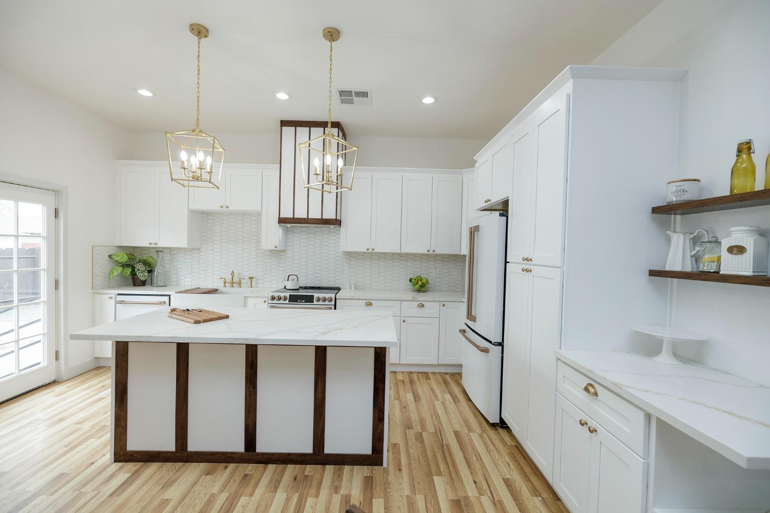 Detail Gallery Image 21 of 77 For 156 Davitt Ave, Oakdale,  CA 95361 - 4 Beds | 3 Baths