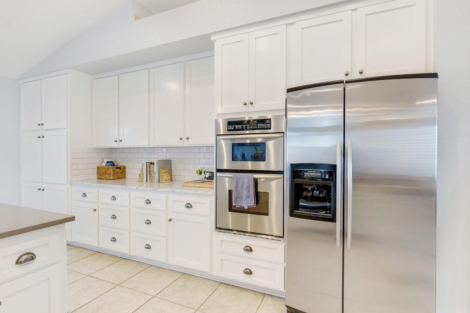 Detail Gallery Image 12 of 29 For 11887 Silver Cliff Way, Gold River,  CA 95670 - 3 Beds | 2 Baths