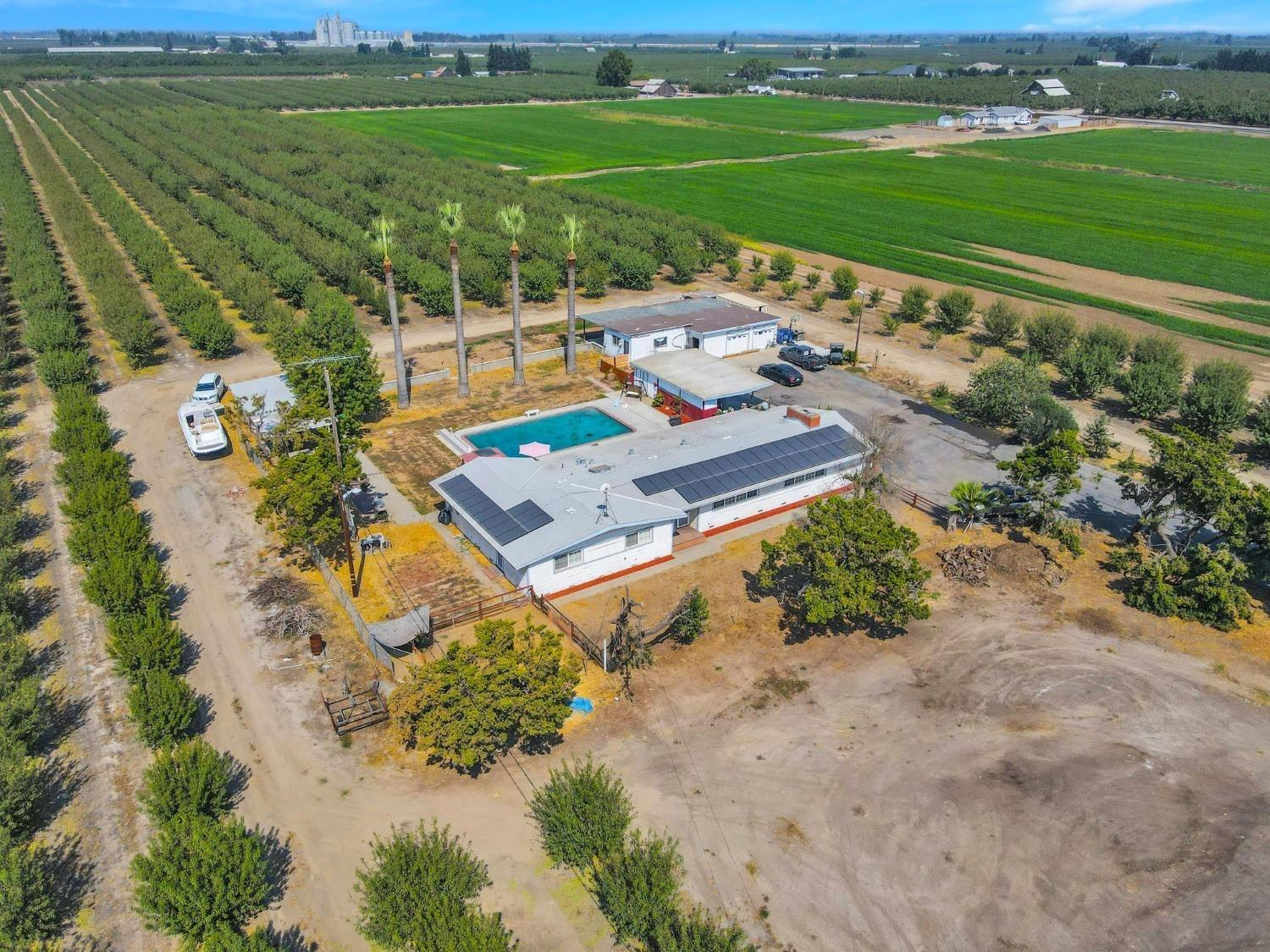 Detail Gallery Image 1 of 24 For 7731 E Keyes Rd, Hughson,  CA 95326 - 3 Beds | 2 Baths