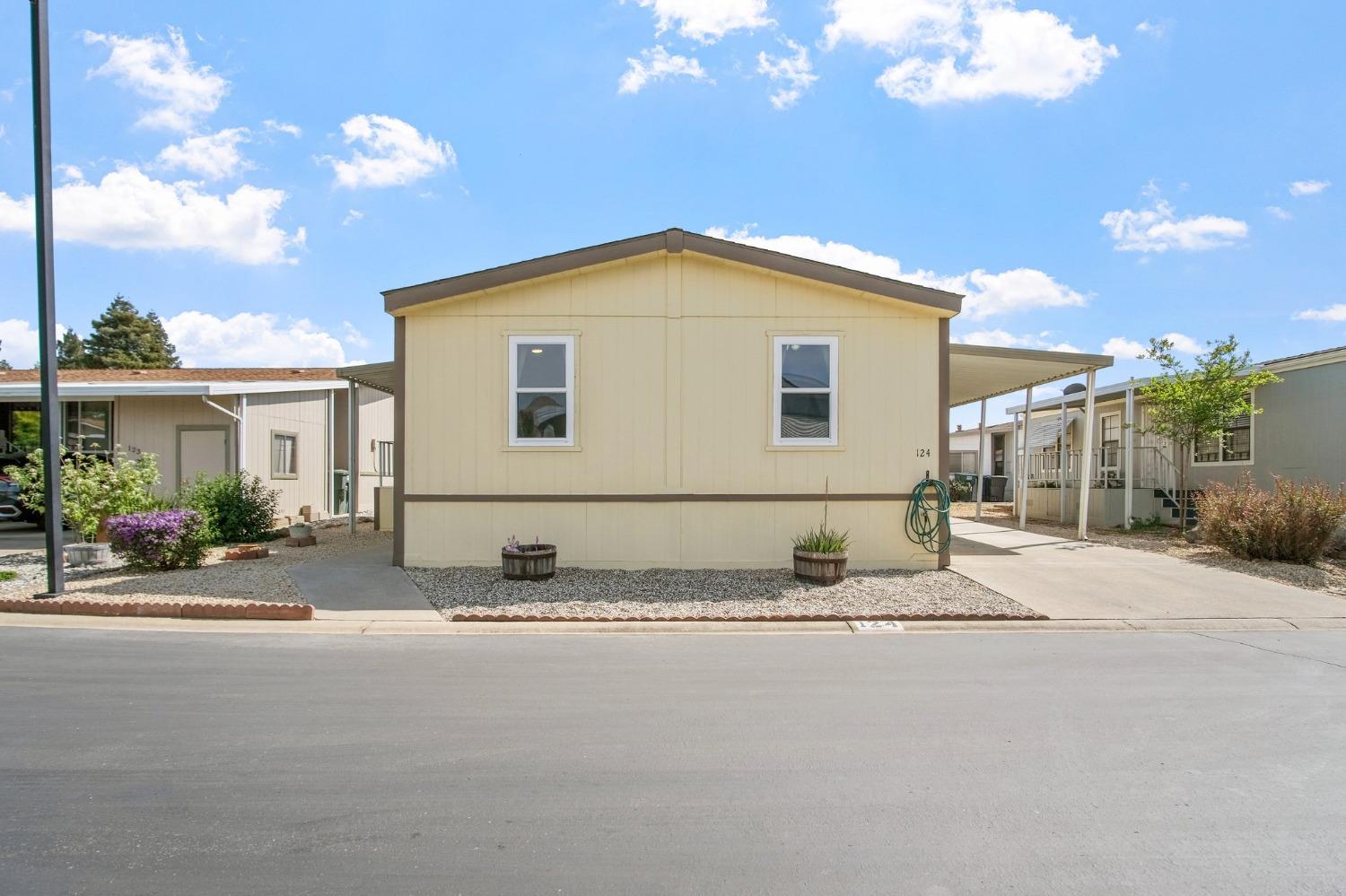 Detail Gallery Image 3 of 31 For 1500 Held Dr 124, Modesto,  CA 95355 - 3 Beds | 2 Baths