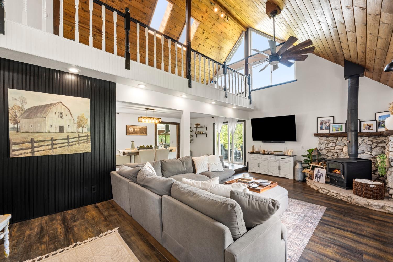 Detail Gallery Image 10 of 85 For 6020 French Creek Rd, Shingle Springs,  CA 95682 - 3 Beds | 3 Baths