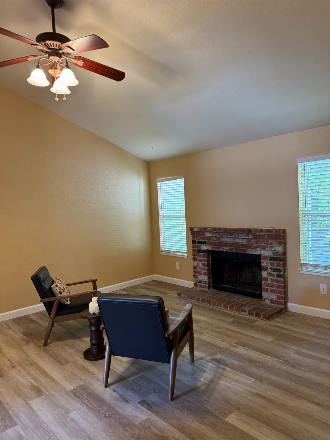 Photo #10: 225046993 Listing: Photo #10
