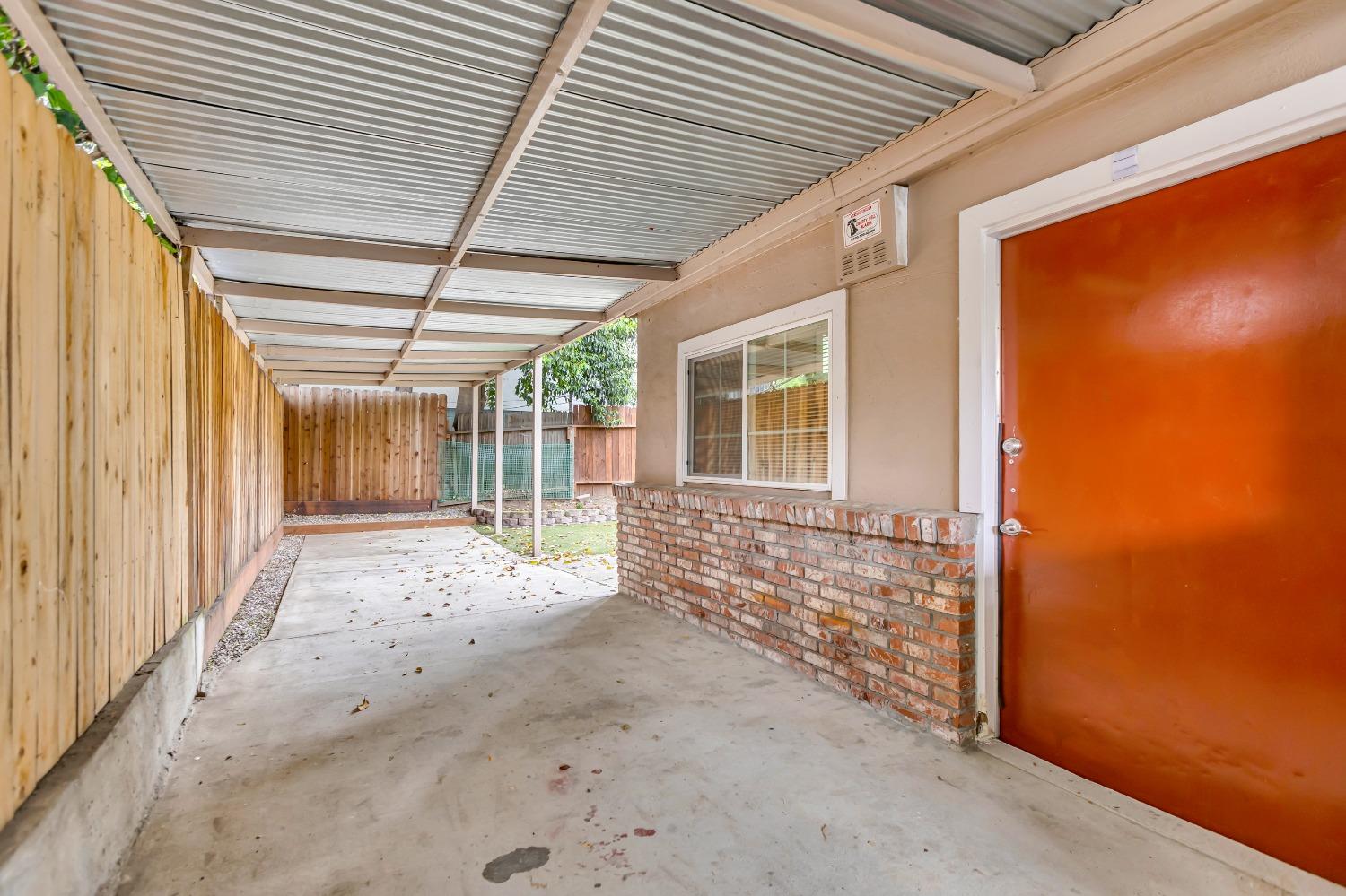 Detail Gallery Image 42 of 48 For 2210 10th Street, Sacramento,  CA 95818 - – Beds | – Baths