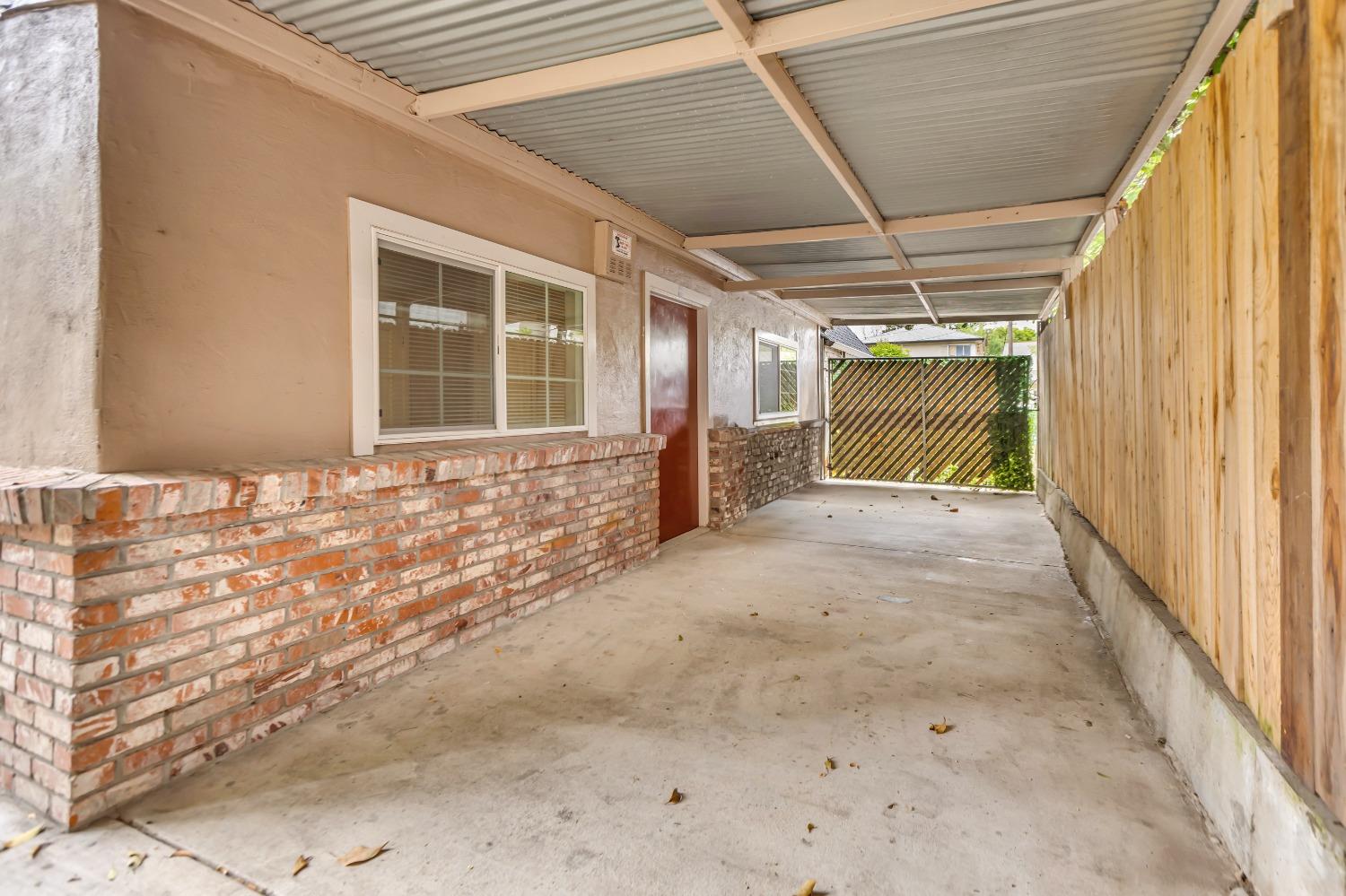 Detail Gallery Image 41 of 48 For 2210 10th Street, Sacramento,  CA 95818 - 2 Beds | 1 Baths