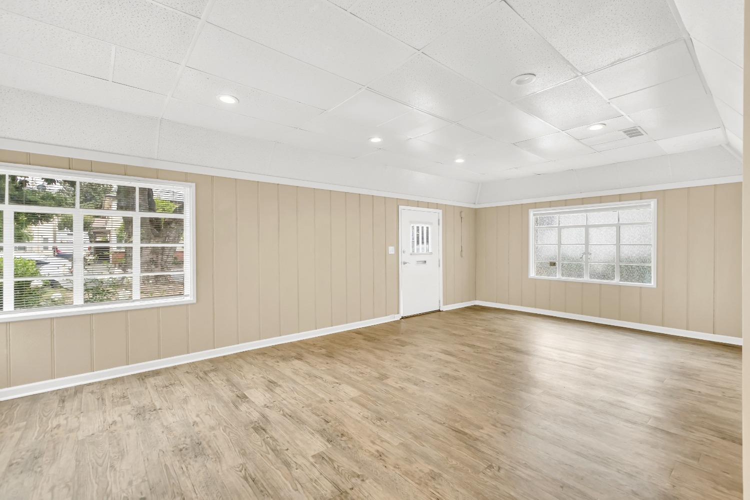 Detail Gallery Image 22 of 48 For 2210 10th Street, Sacramento,  CA 95818 - – Beds | – Baths