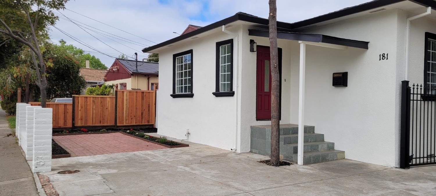 Detail Gallery Image 3 of 37 For 181 E Hedding St, San Jose,  CA 95112 - 3 Beds | 2 Baths