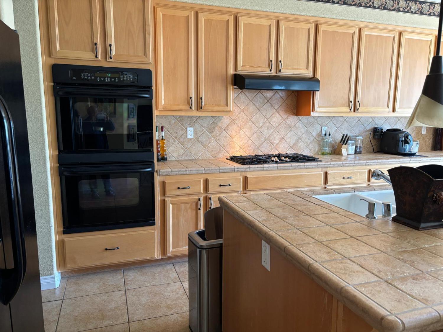 Salem Way, Carmichael, California image 32
