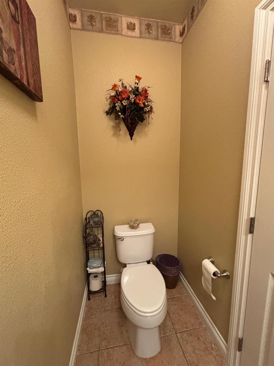 Salem Way, Carmichael, California image 31
