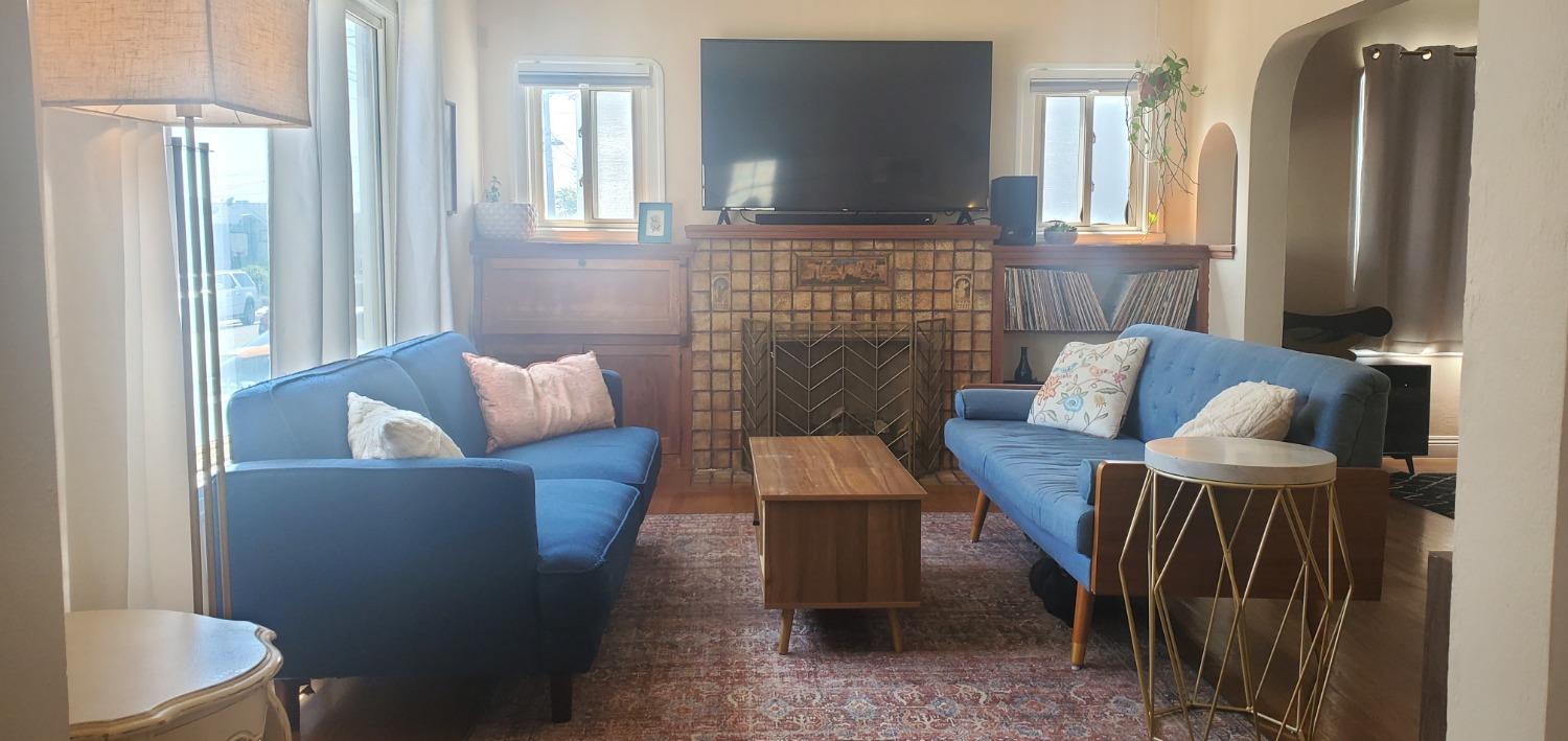 Detail Gallery Image 3 of 18 For 1755 87th Ave, Oakland,  CA 94621 - 2 Beds | 1 Baths