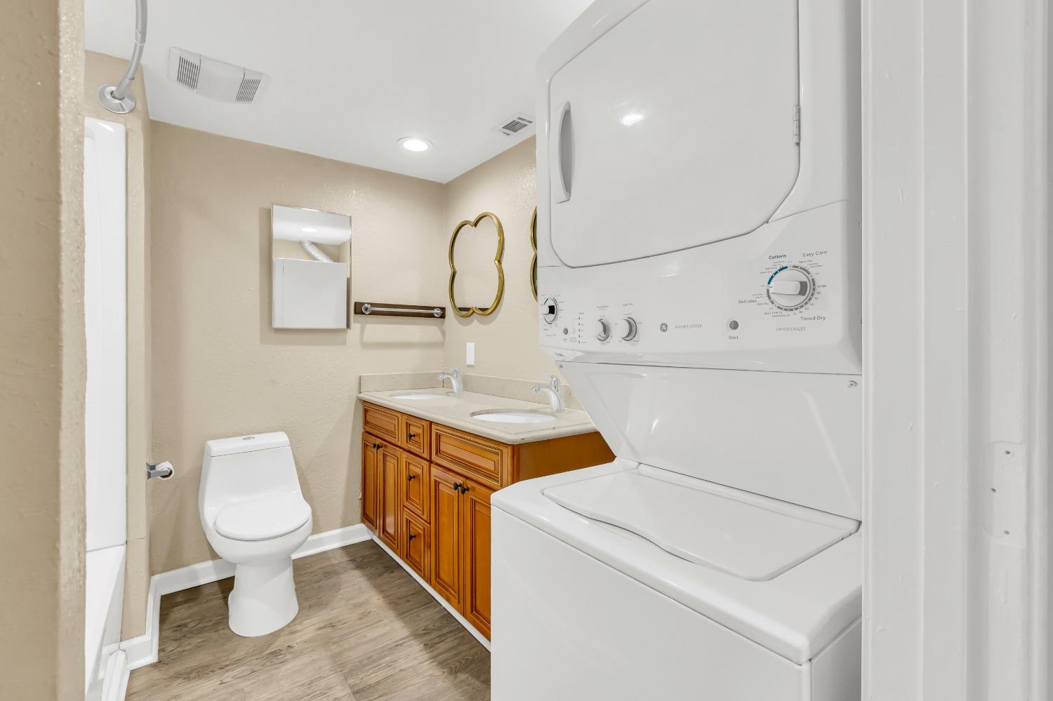 Detail Gallery Image 28 of 48 For 2210 10th Street, Sacramento,  CA 95818 - – Beds | – Baths