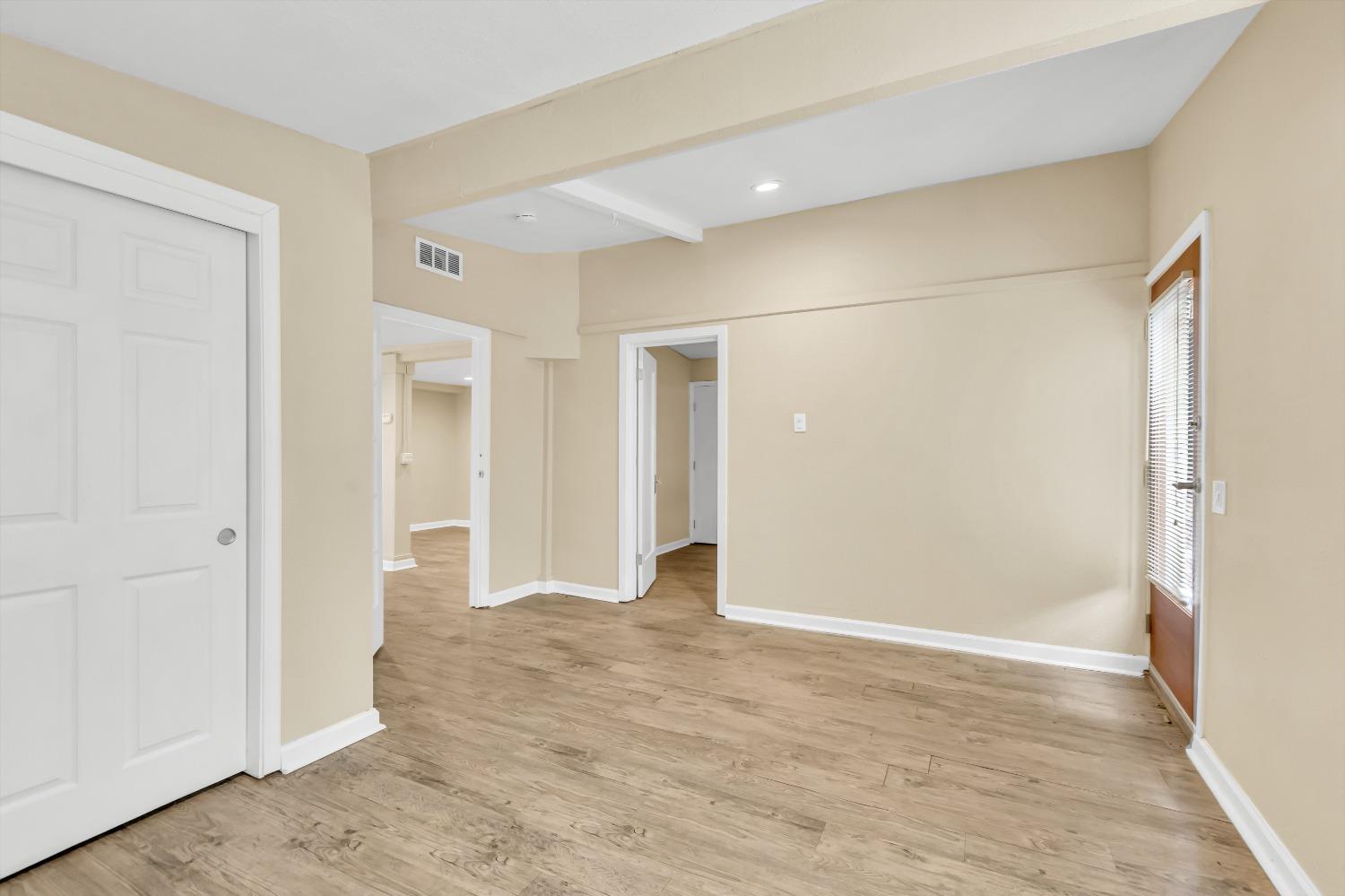 Detail Gallery Image 32 of 48 For 2210 10th Street, Sacramento,  CA 95818 - – Beds | – Baths