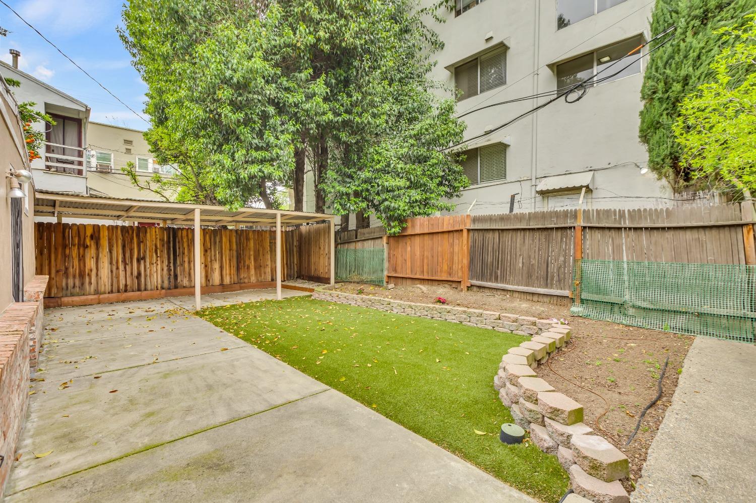 Detail Gallery Image 43 of 48 For 2210 10th Street, Sacramento,  CA 95818 - – Beds | – Baths