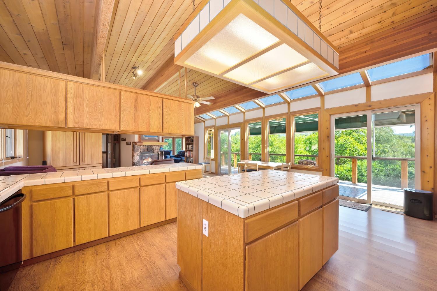 Detail Gallery Image 10 of 48 For 8925 Derby Ct, Newcastle,  CA 95658 - 3 Beds | 2/1 Baths