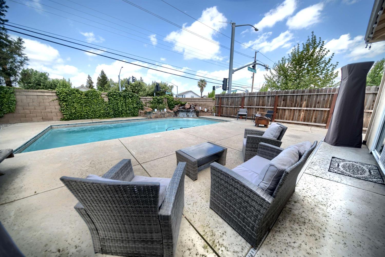 Detail Gallery Image 51 of 61 For 3337 Vine Cliff Way, Modesto,  CA 95355 - 3 Beds | 2 Baths