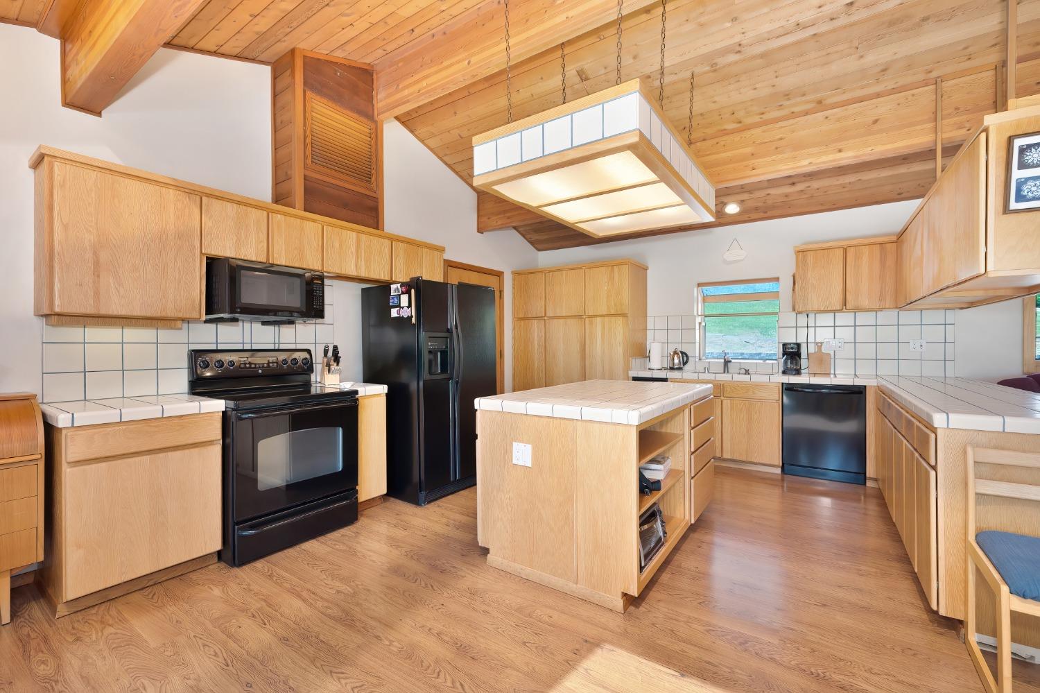 Detail Gallery Image 11 of 48 For 8925 Derby Ct, Newcastle,  CA 95658 - 3 Beds | 2/1 Baths